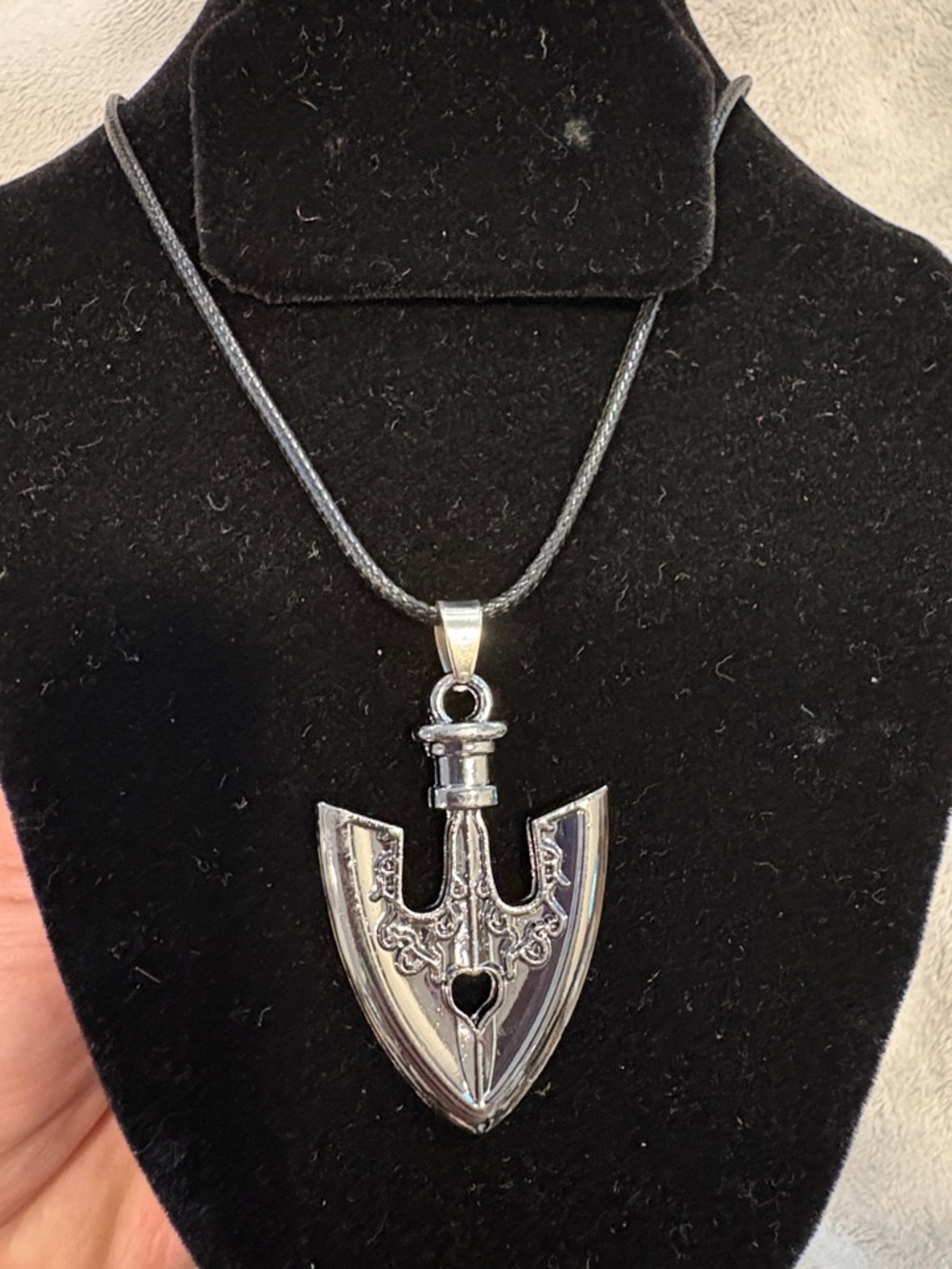 Silver Arrowhead Pendant Necklace
